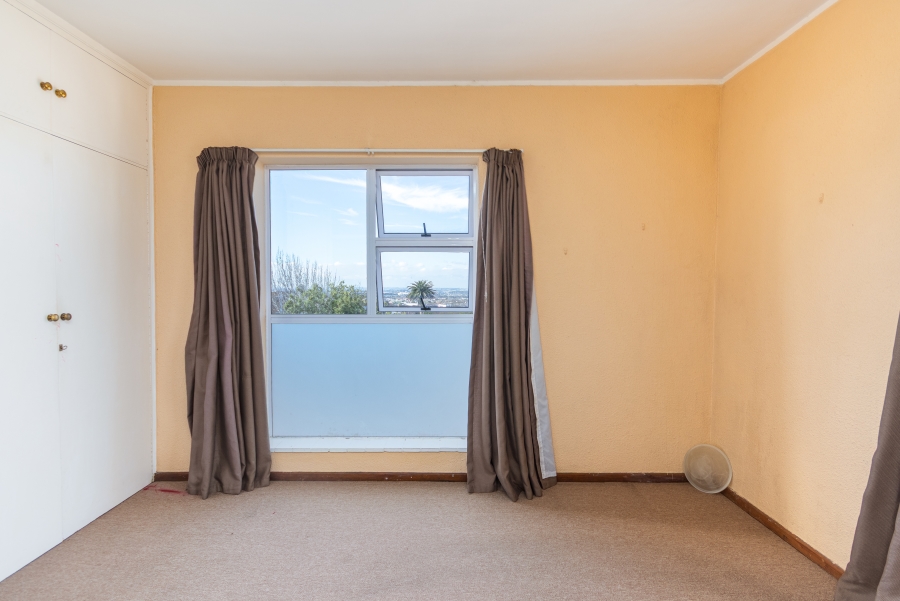 1 Bedroom Property for Sale in Wynberg Upper Western Cape
